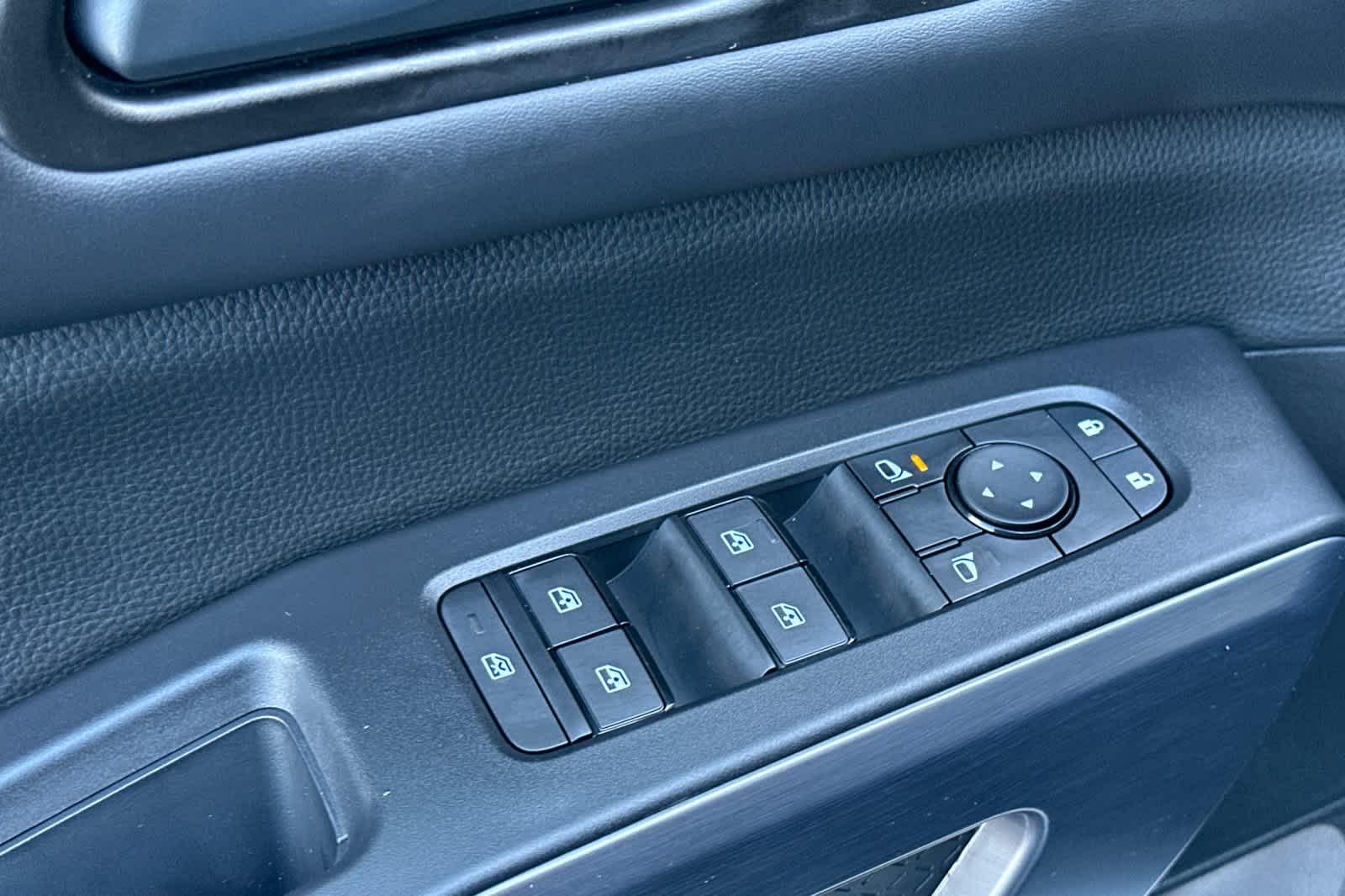 Thumbnail: 2026 Nissan Pathfinder - 13