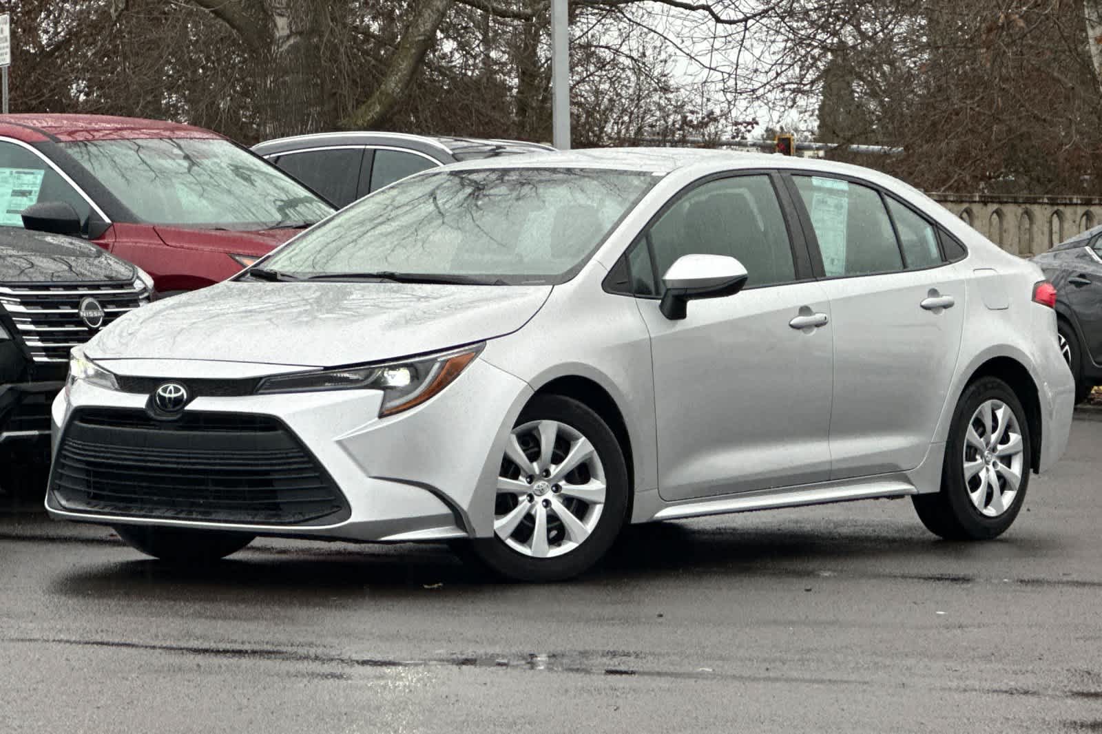 2023 Toyota Corolla LE's photo
