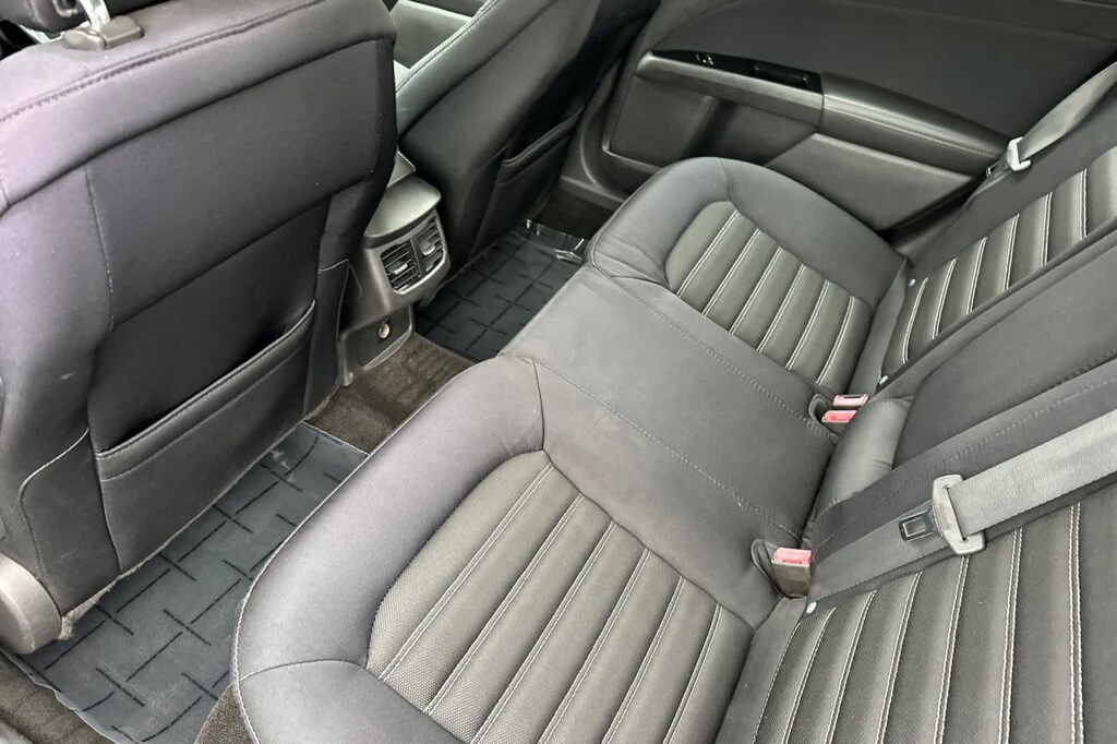 Used 2014 Ford Fusion SE Sedan