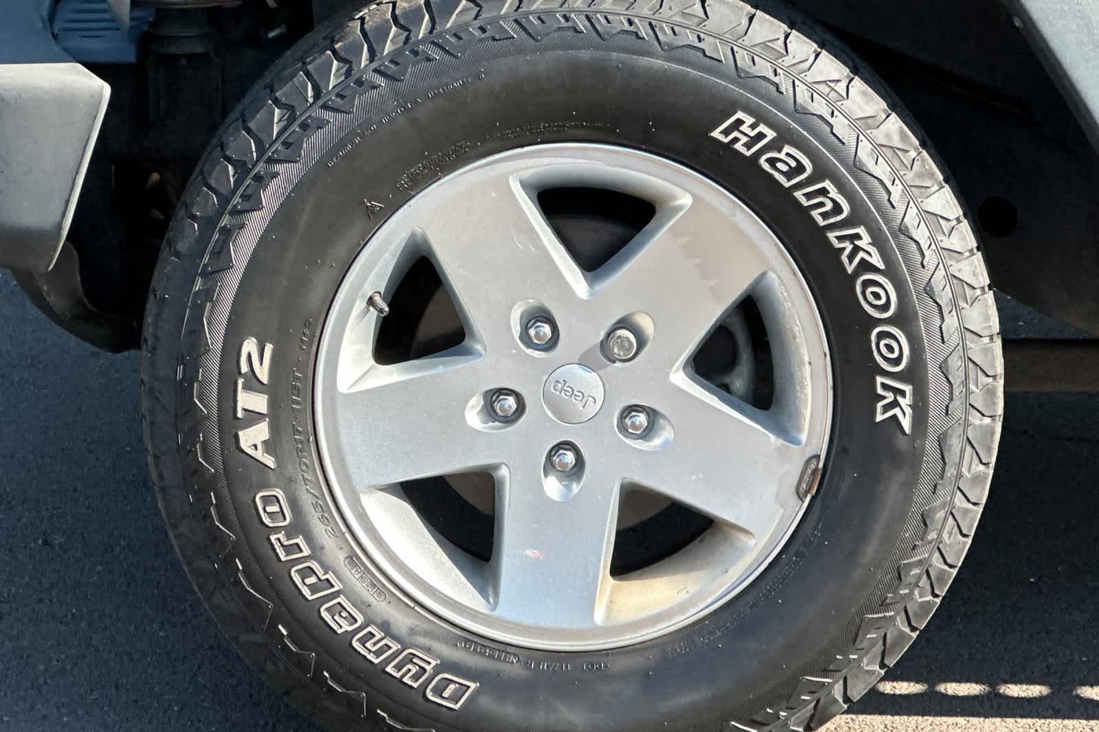 Thumbnail: 2013 Jeep Wrangler - 23