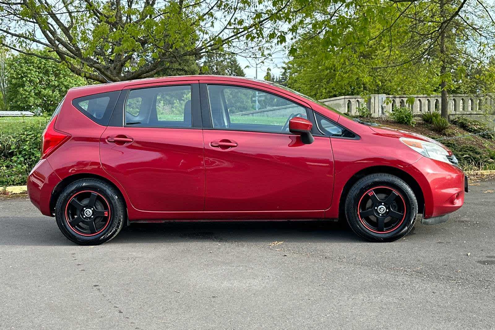 2015 Nissan Versa Note SV 8