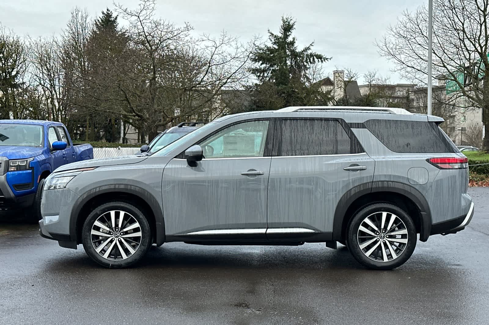 Thumbnail: 2025 Nissan Pathfinder - 5