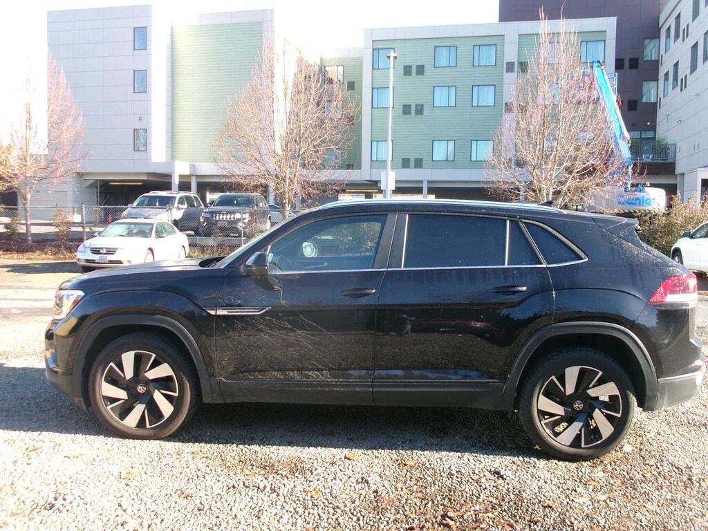 Used 2024 Volkswagen Atlas Cross Sport 2.0T SE w/Technology SUV