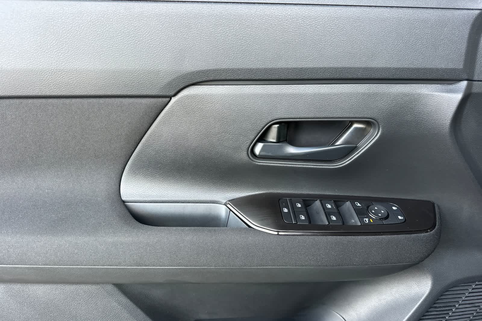 Thumbnail: 2026 Nissan Kicks - 12