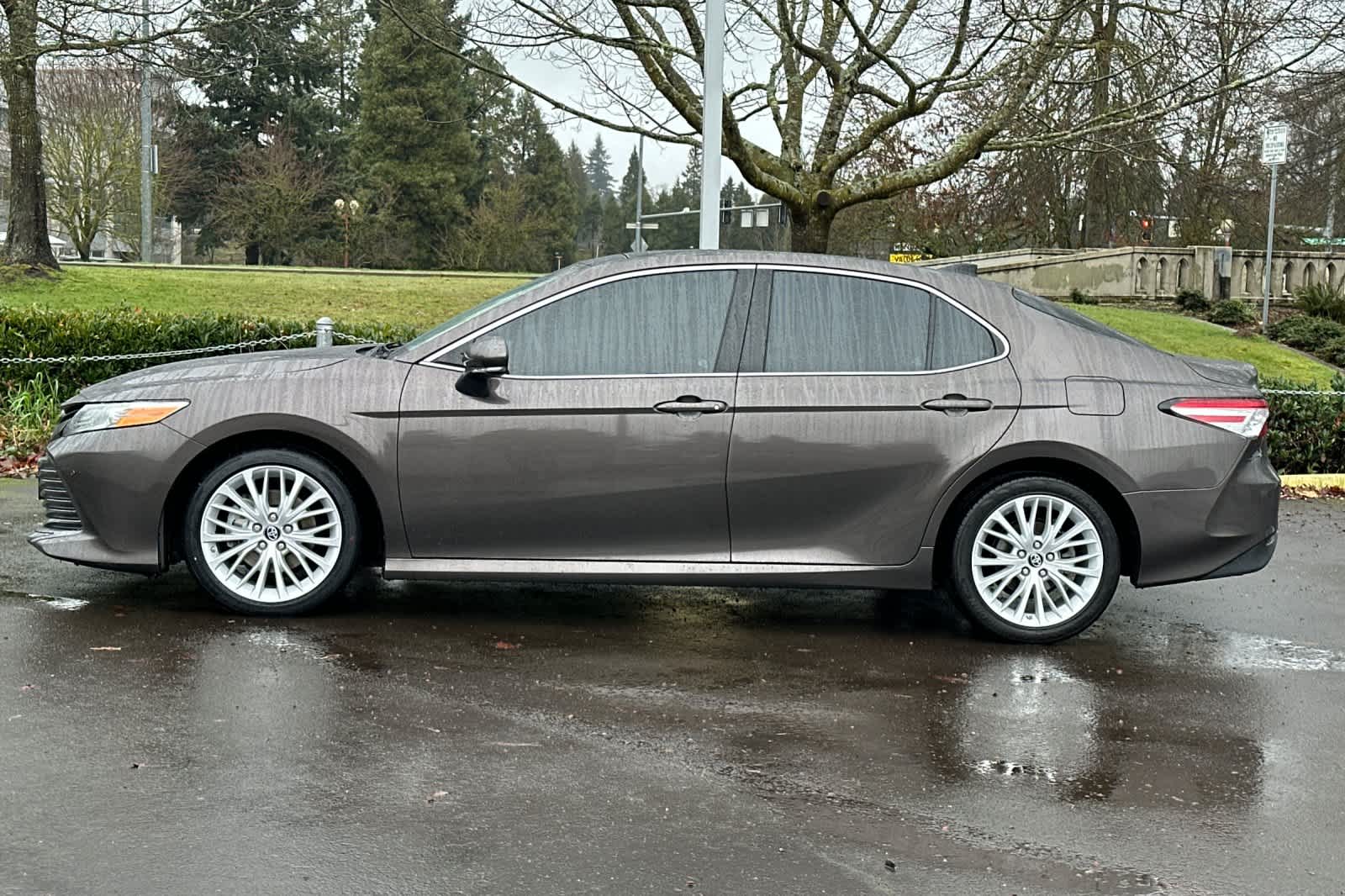 Thumbnail: 2018 Toyota Camry - 5