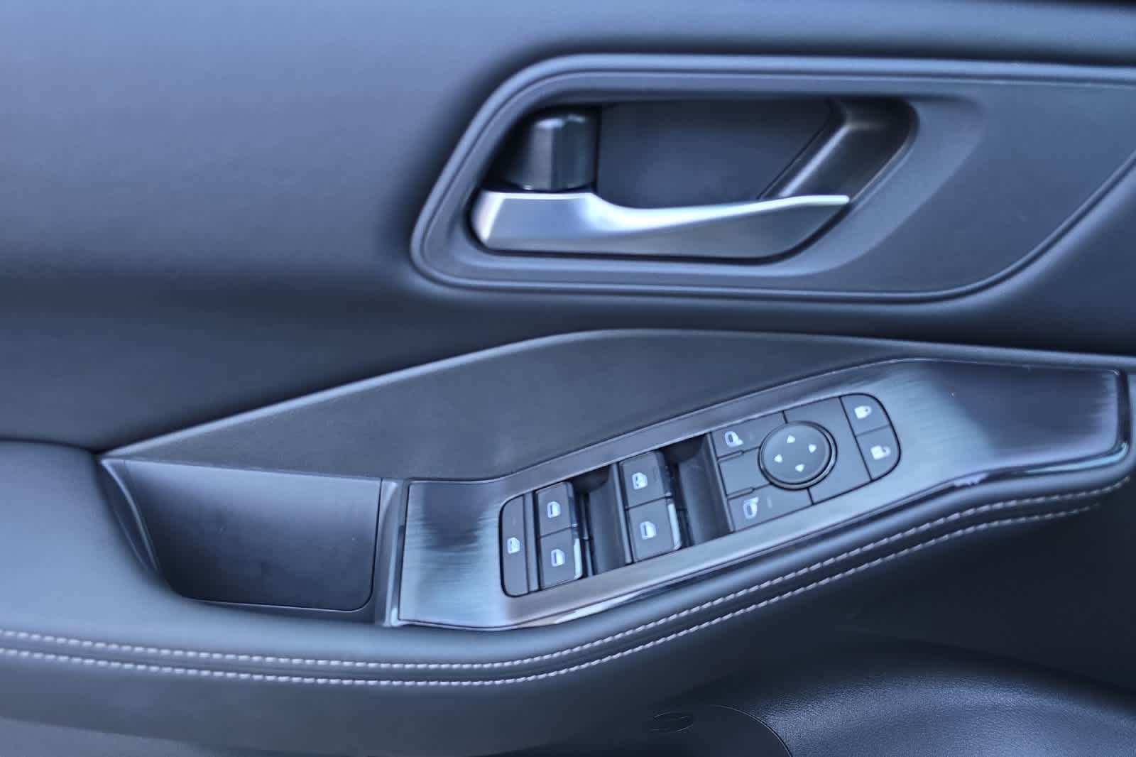 Thumbnail: 2025 Nissan Rogue - 12