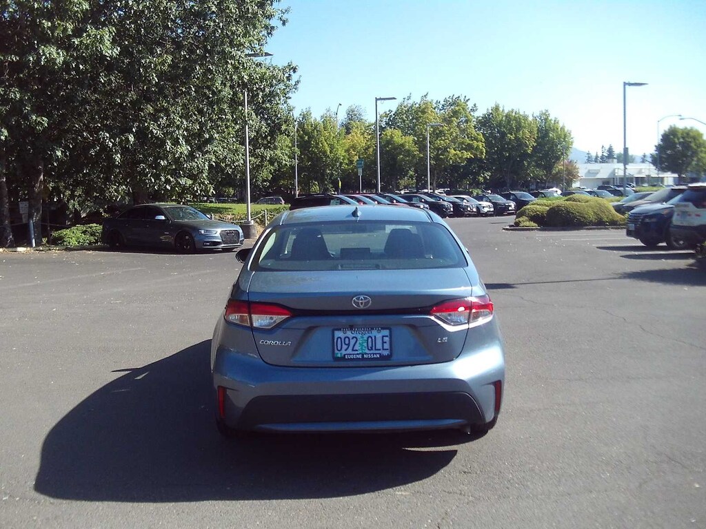 Used 2021 Toyota Corolla LE Sedan