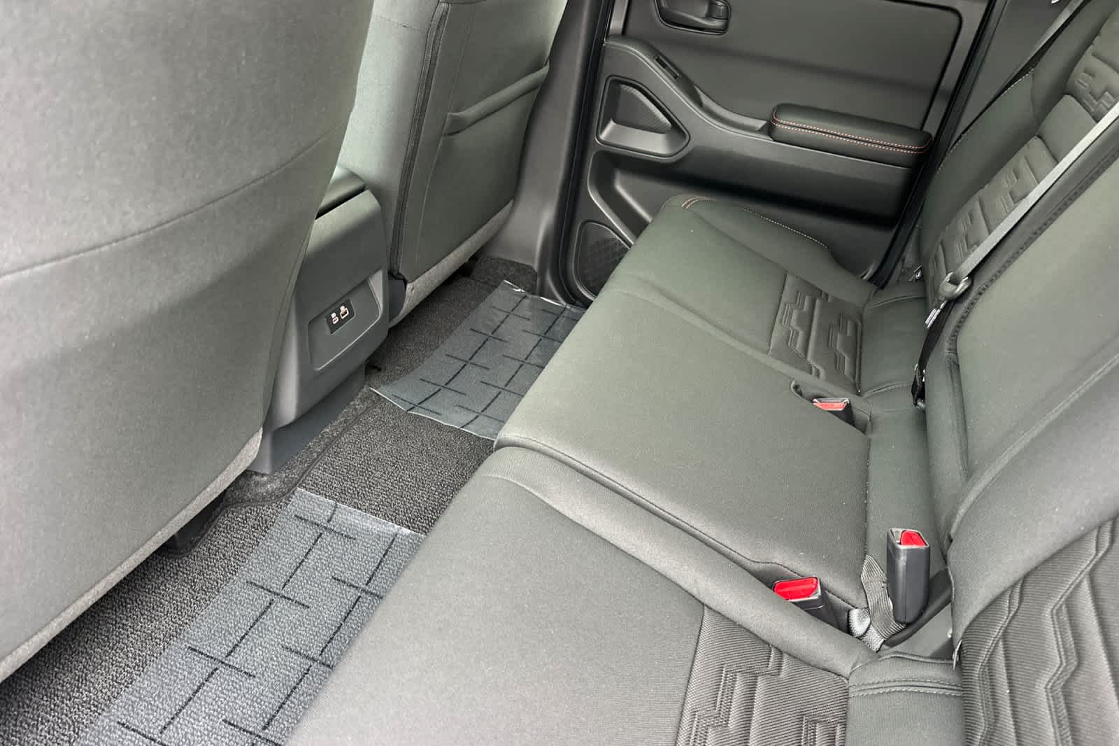 Thumbnail: 2026 Nissan Frontier - 4