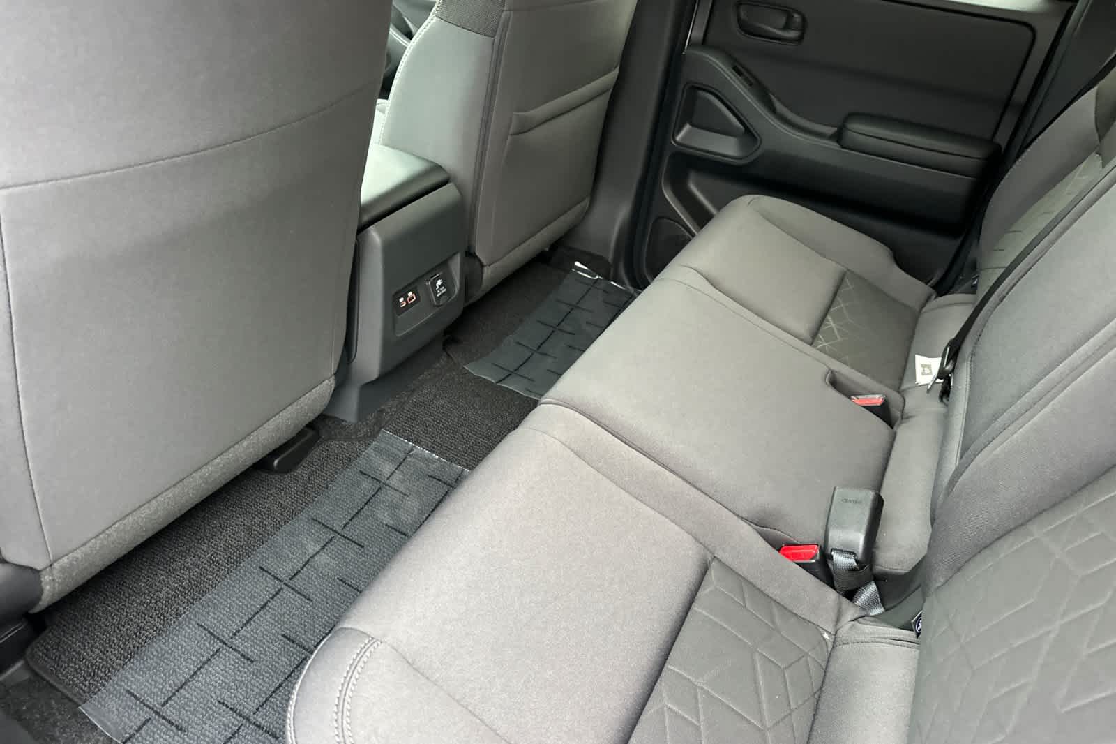 Thumbnail: 2026 Nissan Frontier - 4