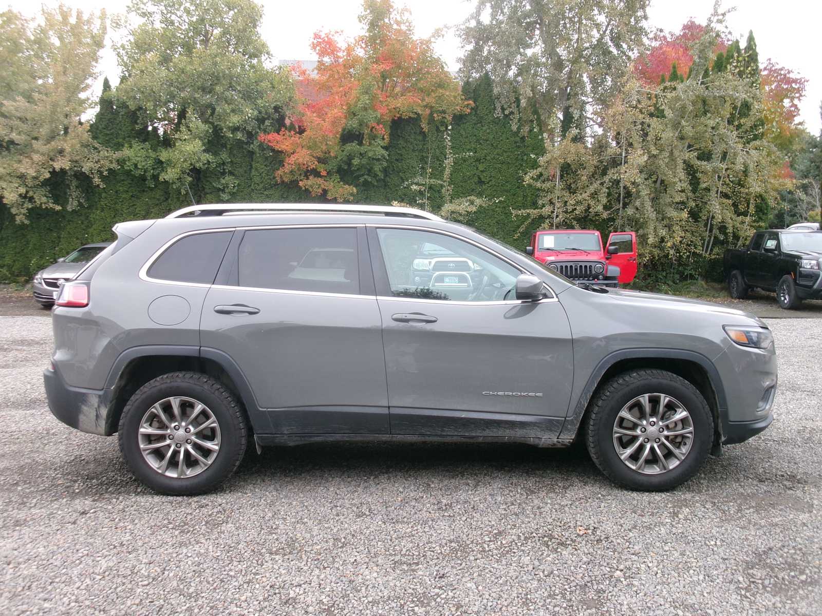 Thumbnail: 2019 Jeep Cherokee - 6