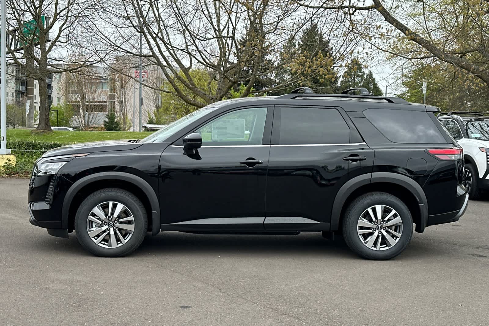 Thumbnail: 2026 Nissan Pathfinder - 5