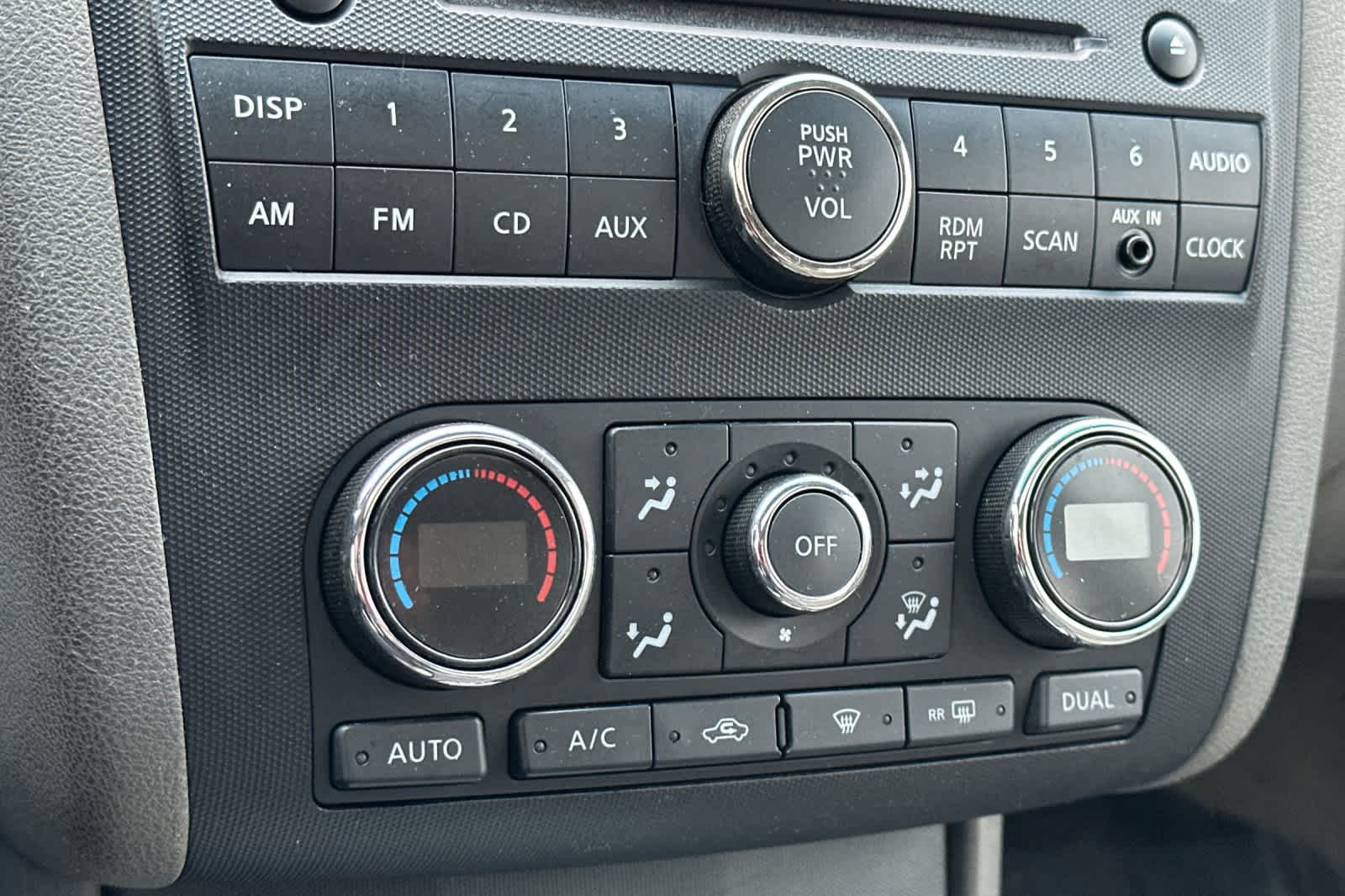 Thumbnail: 2010 Nissan Altima - 18