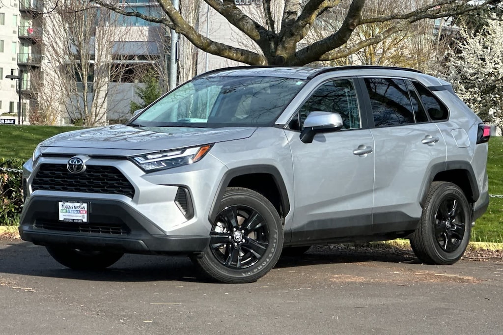 Used 2025 Toyota RAV4 XLE SUV