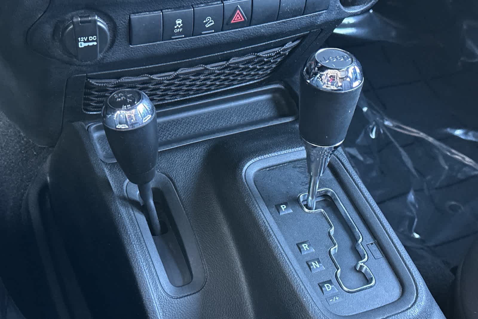 Thumbnail: 2013 Jeep Wrangler - 19