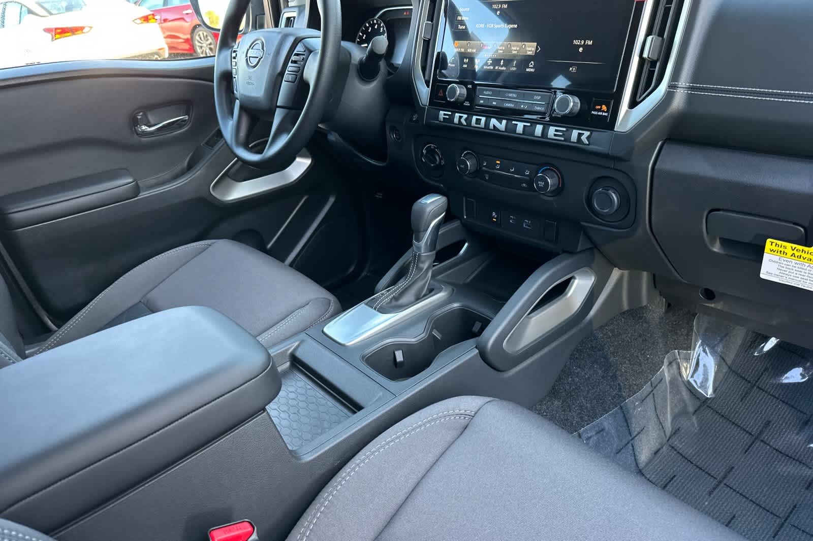 Thumbnail: 2025 Nissan Frontier - 15