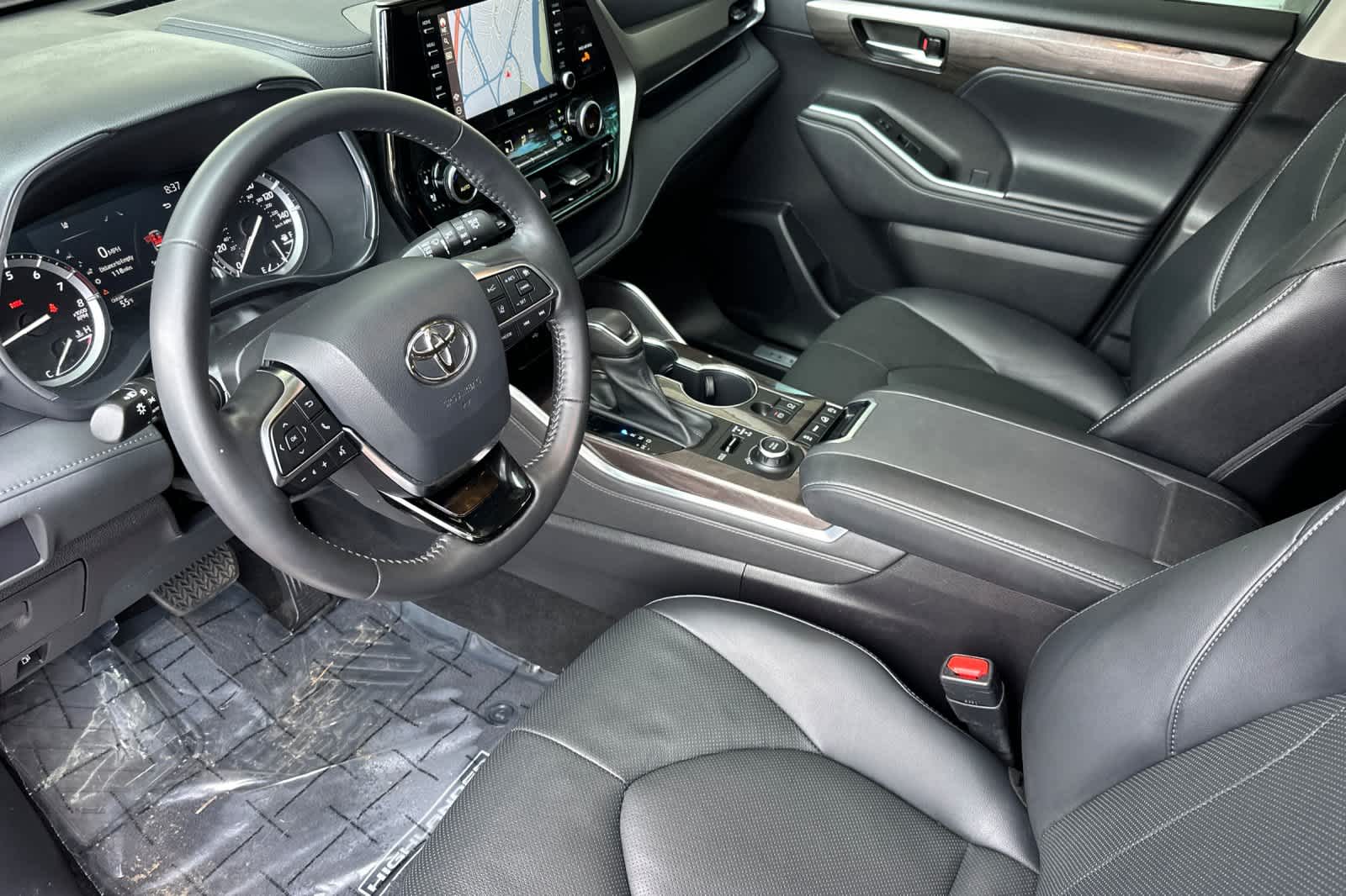 Thumbnail: 2021 Toyota Highlander - 11