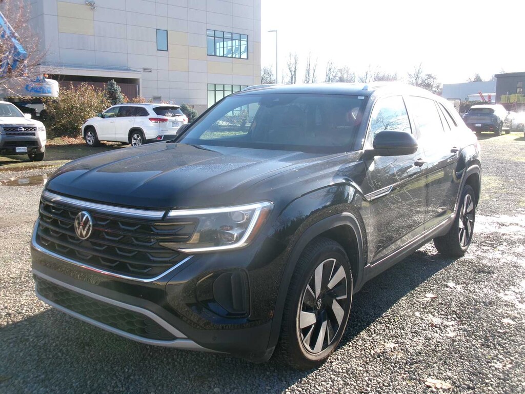 Used 2024 Volkswagen Atlas Cross Sport 2.0T SE w/Technology SUV