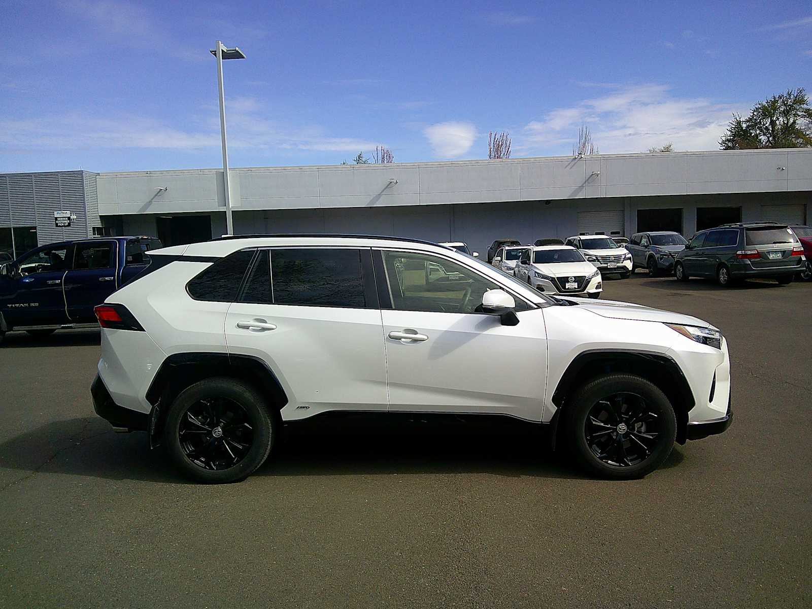 Thumbnail: 2024 Toyota RAV4 - 6