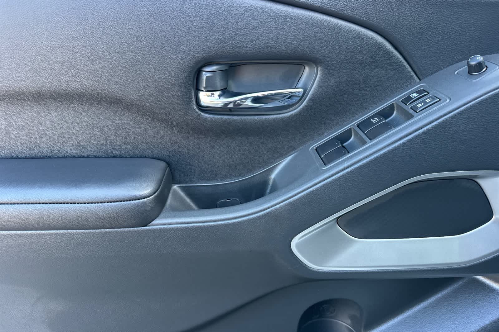 Thumbnail: 2025 Nissan Frontier - 12