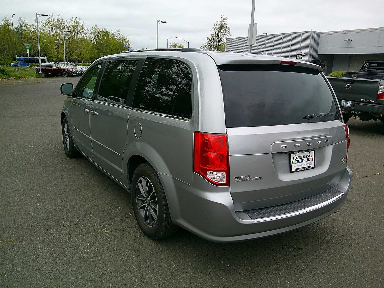 Thumbnail: 2017 Dodge Grand Caravan - 3