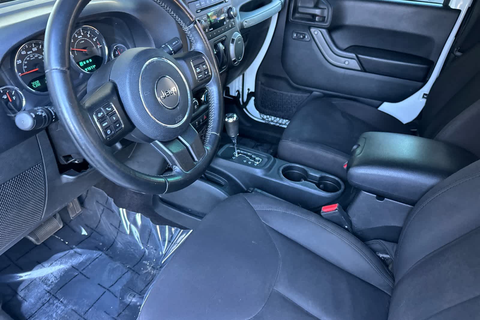 Thumbnail: 2016 Jeep Wrangler - 11