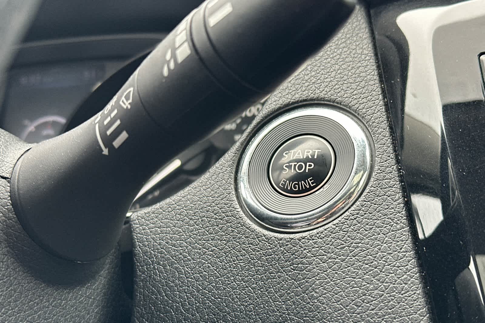 Thumbnail: 2020 Nissan Rogue - 23