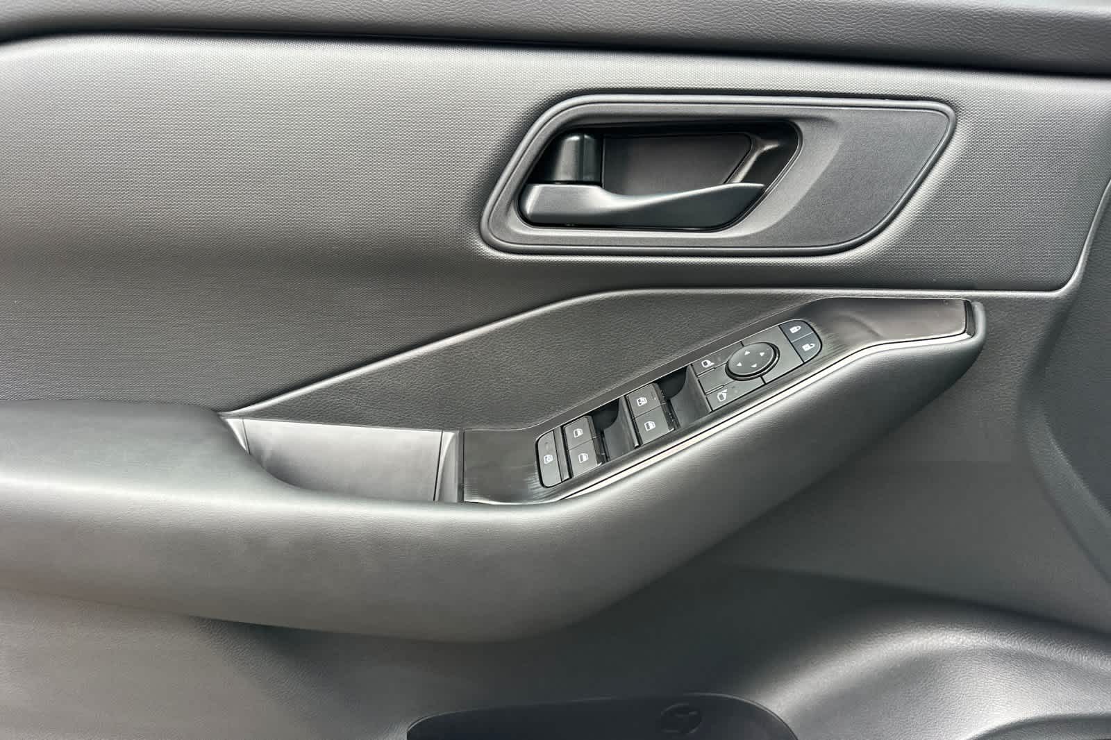 Thumbnail: 2026 Nissan Rogue - 12