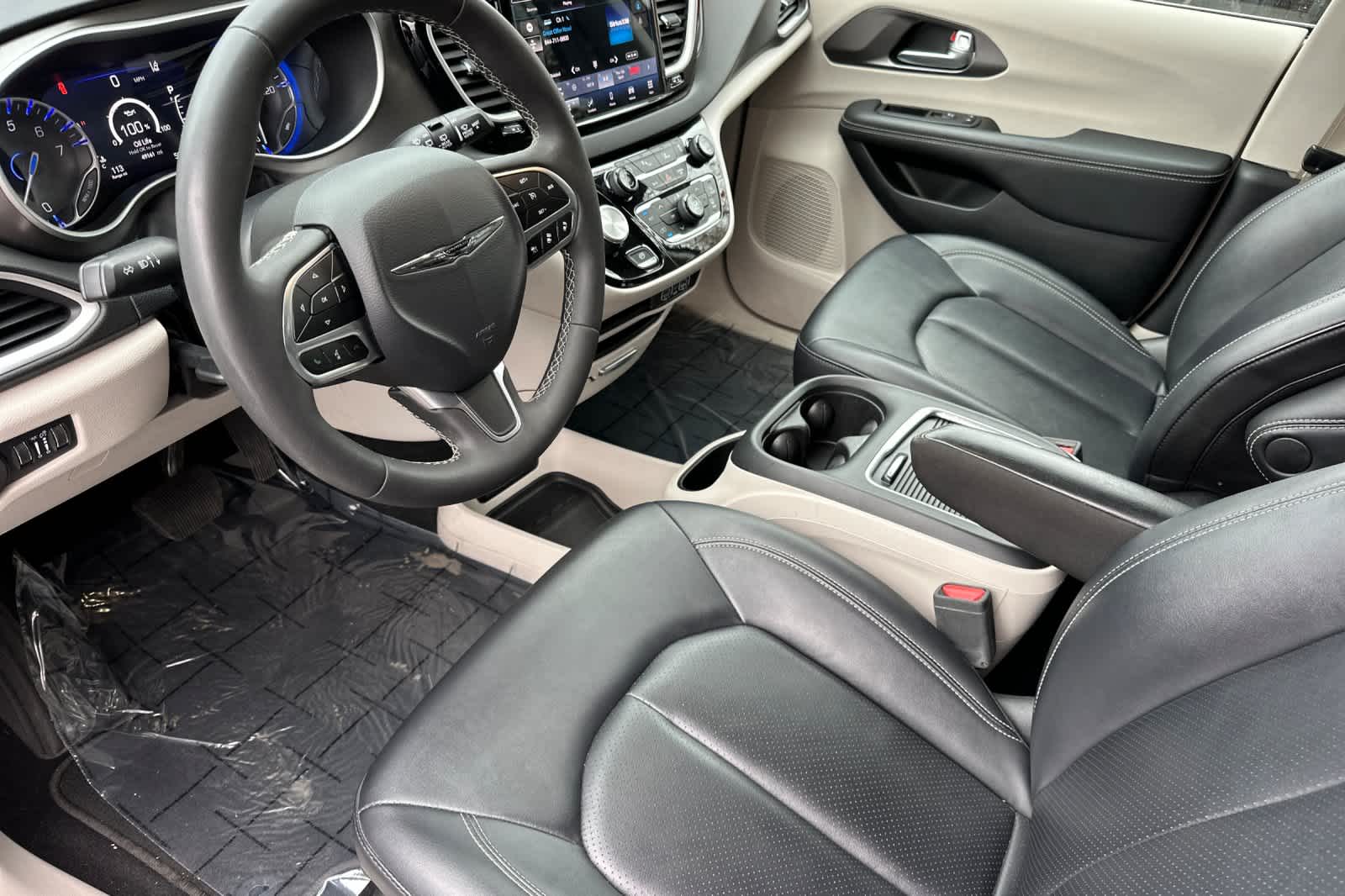 Thumbnail: 2024 Chrysler Pacifica - 11