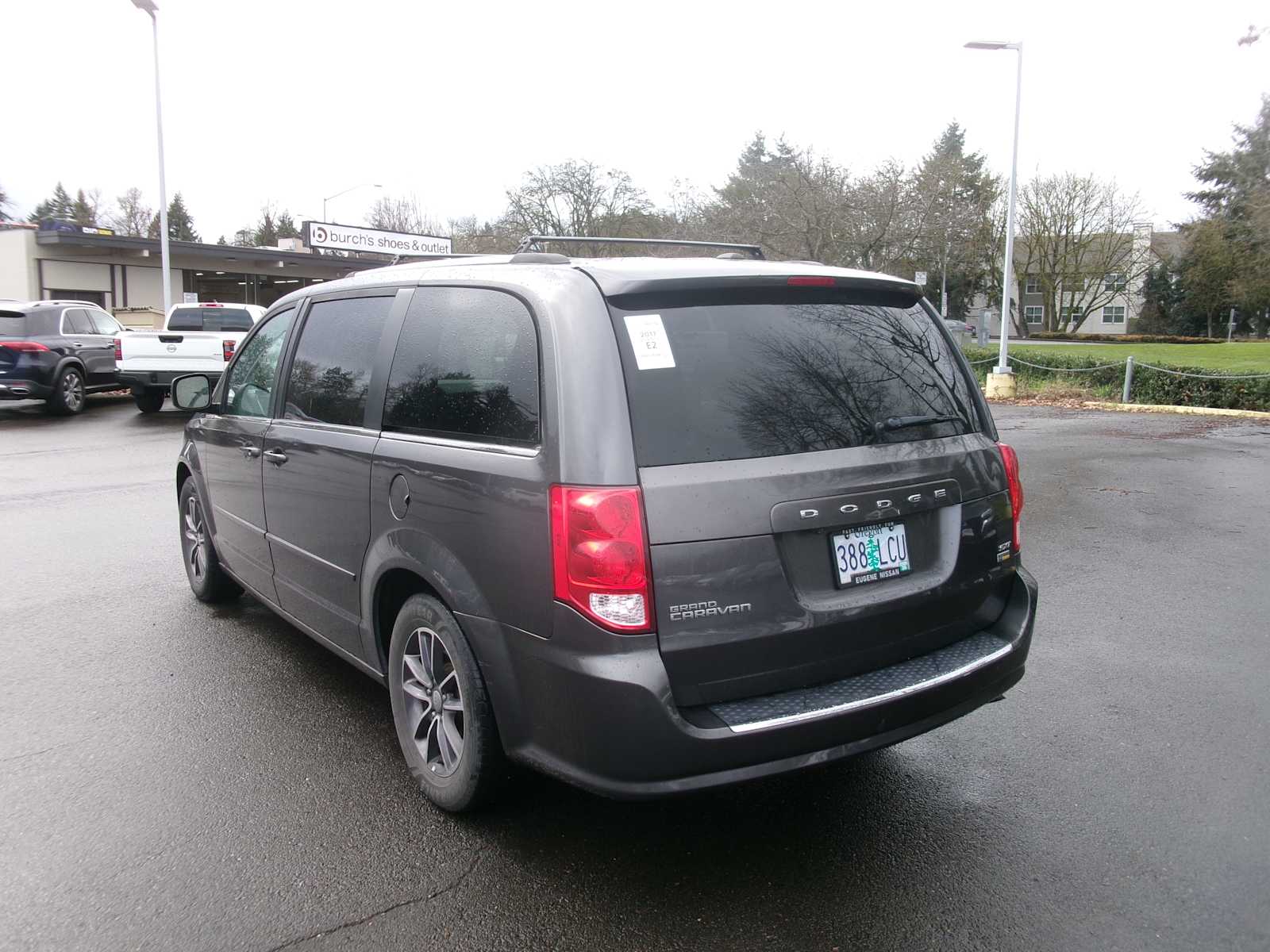 Thumbnail: 2017 Dodge Grand Caravan - 3