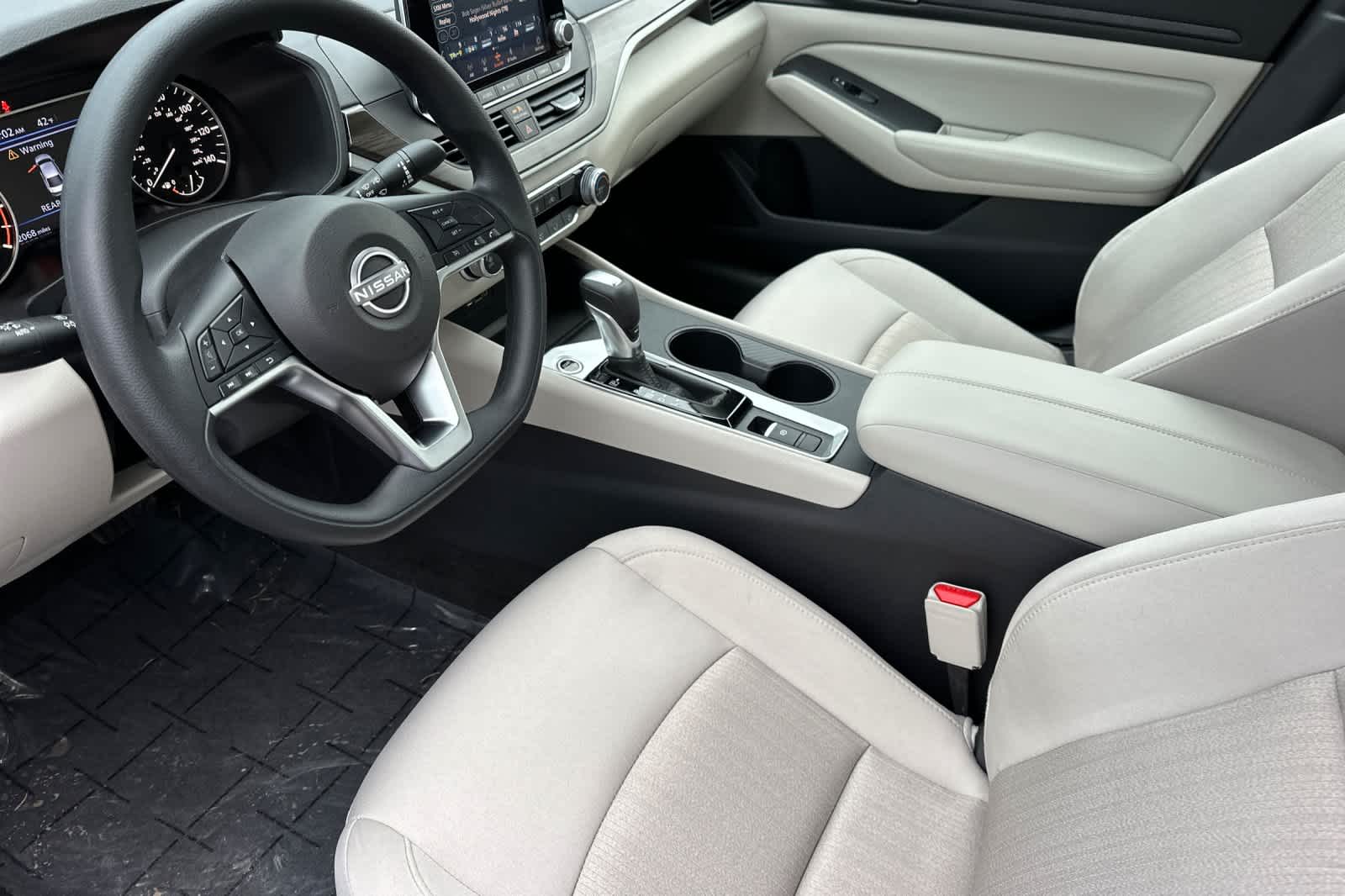 Thumbnail: 2025 Nissan Altima - 11