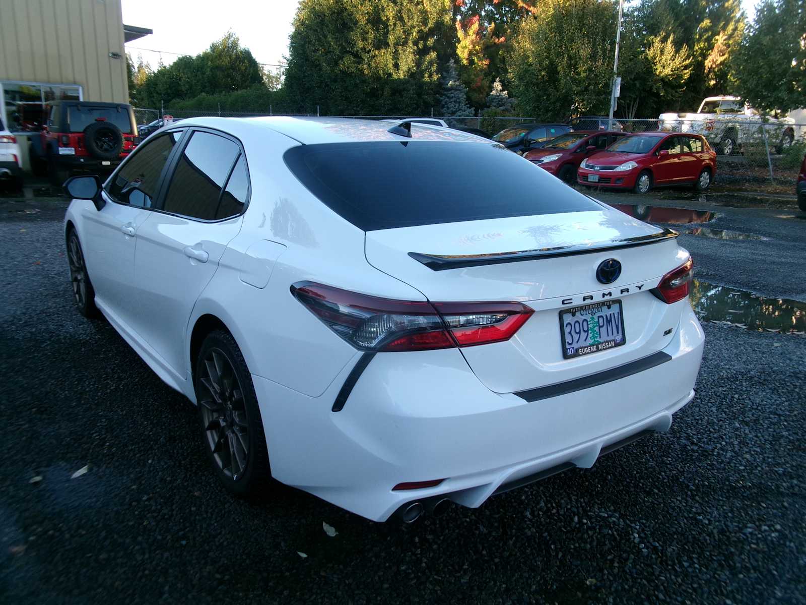 2024 Toyota Camry Hybrid SE photo 3