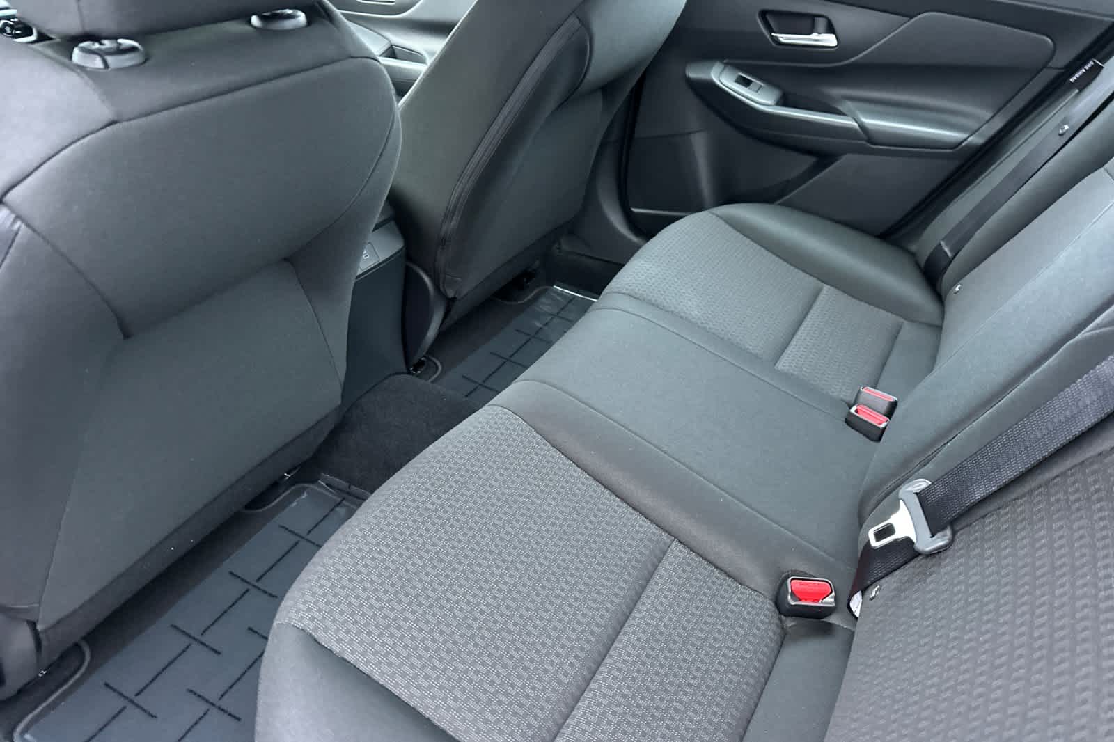 Thumbnail: 2026 Nissan Sentra - 4