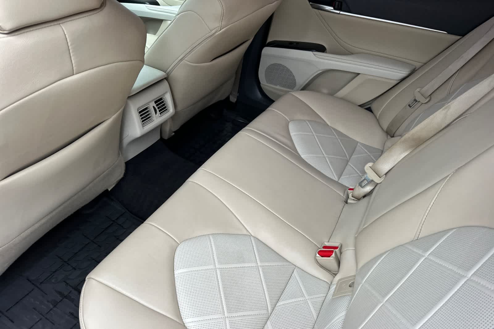 Thumbnail: 2018 Toyota Camry - 4