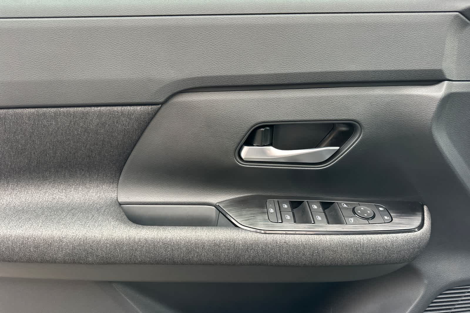 Thumbnail: 2026 Nissan Kicks - 12