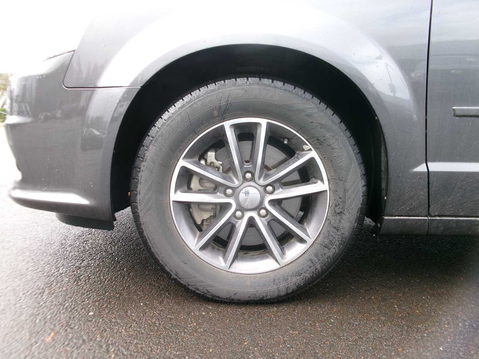 Thumbnail: 2017 Dodge Grand Caravan - 9