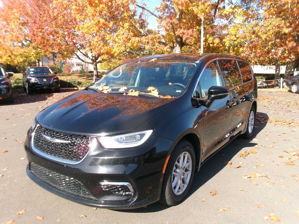 Used 2024 Chrysler Pacifica Touring L Van Passenger Van