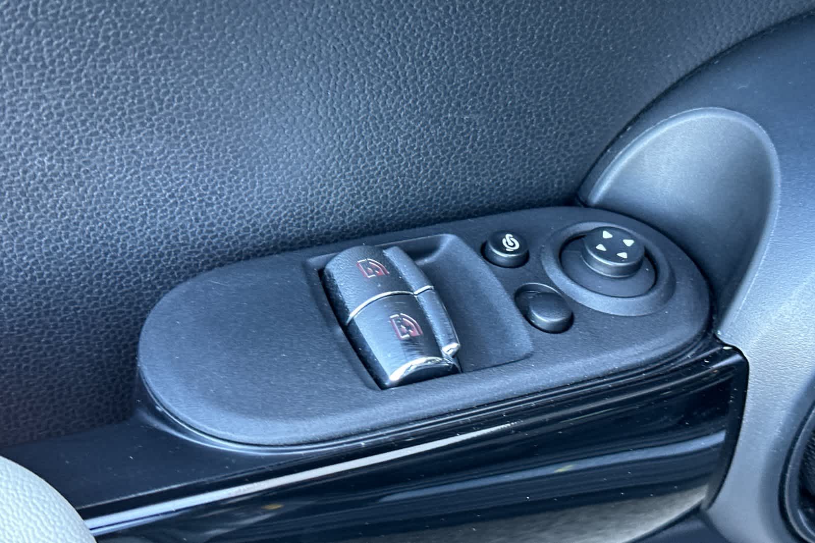 Thumbnail: 2021 MINI Cooper Hardtop - 13