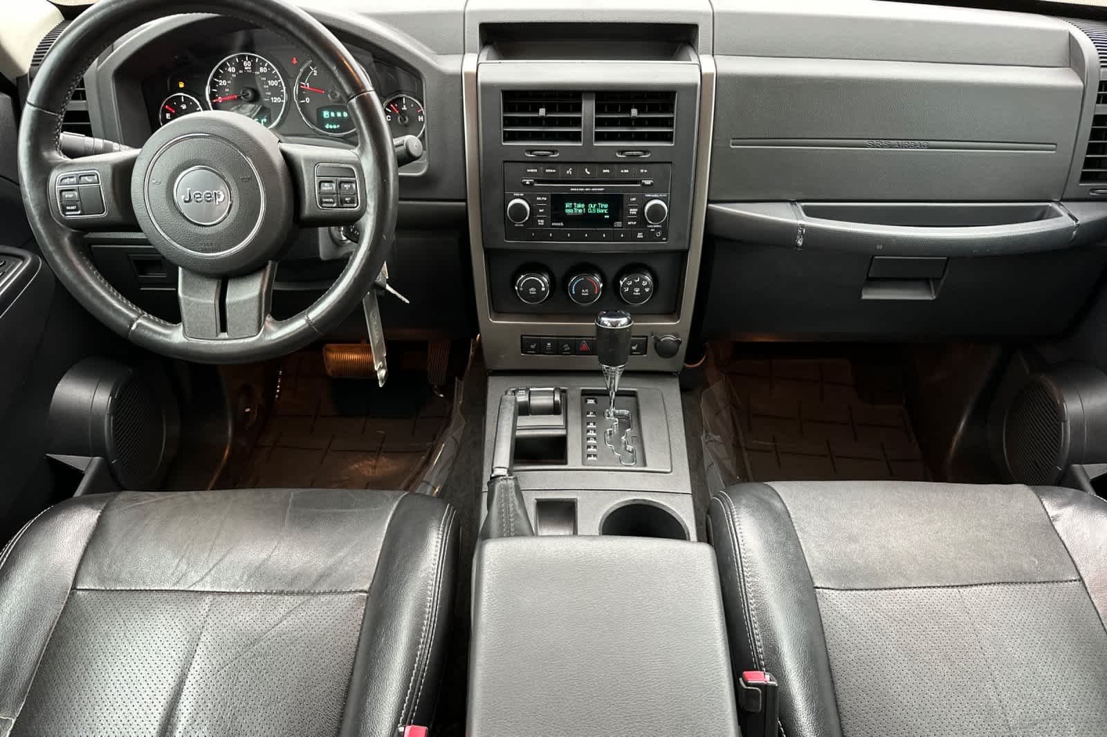 Thumbnail: 2012 Jeep Liberty - 3