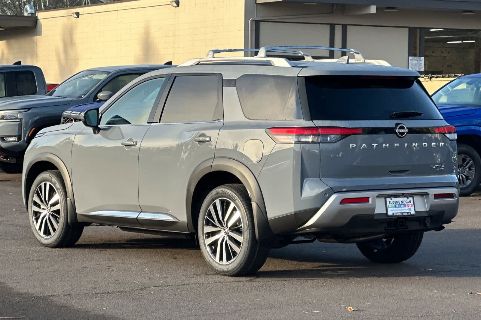 Thumbnail: 2025 Nissan Pathfinder - 6