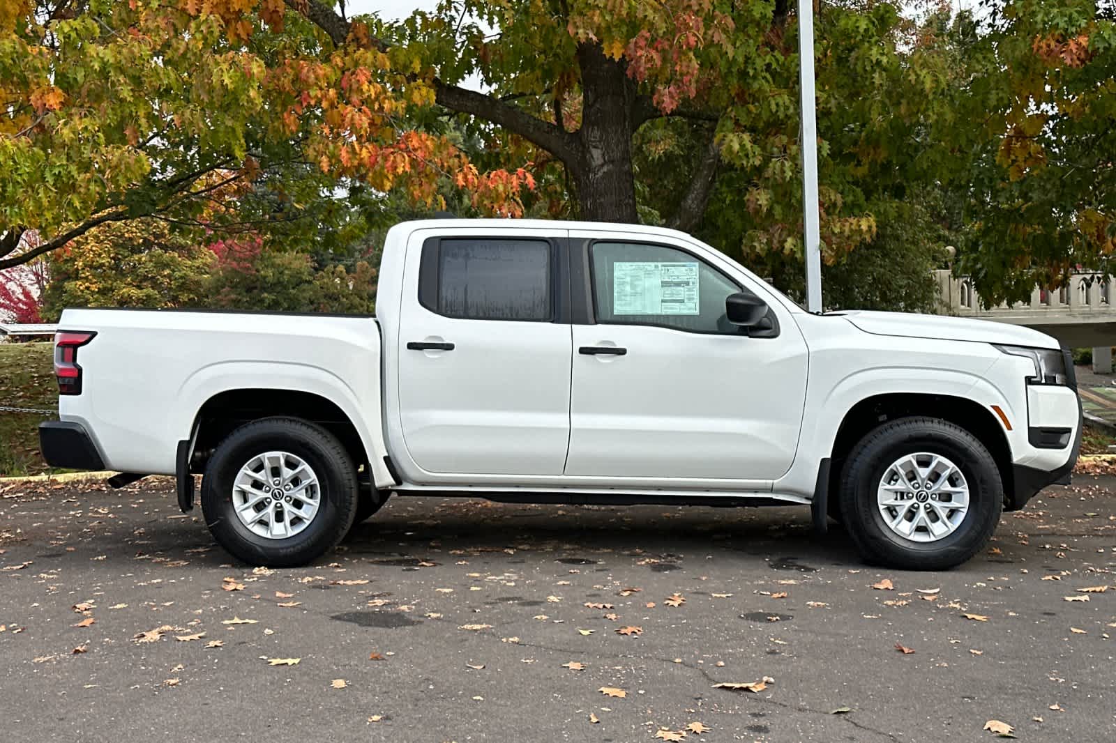 Thumbnail: 2025 Nissan Frontier - 8