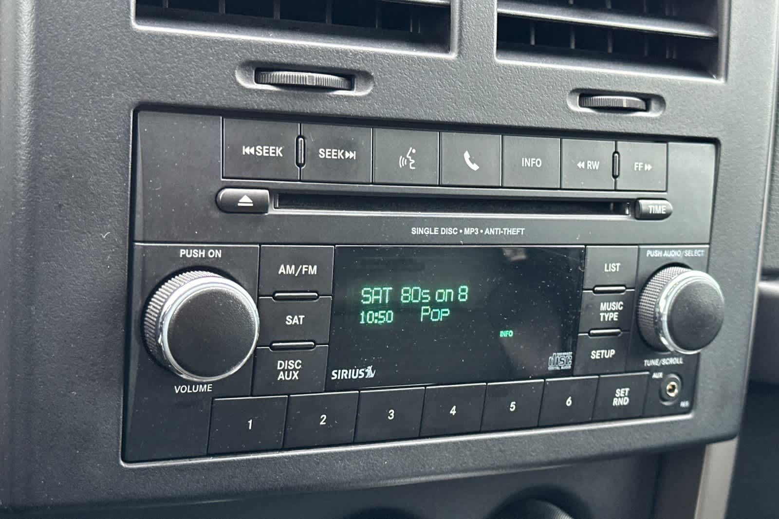 Thumbnail: 2012 Jeep Liberty - 18