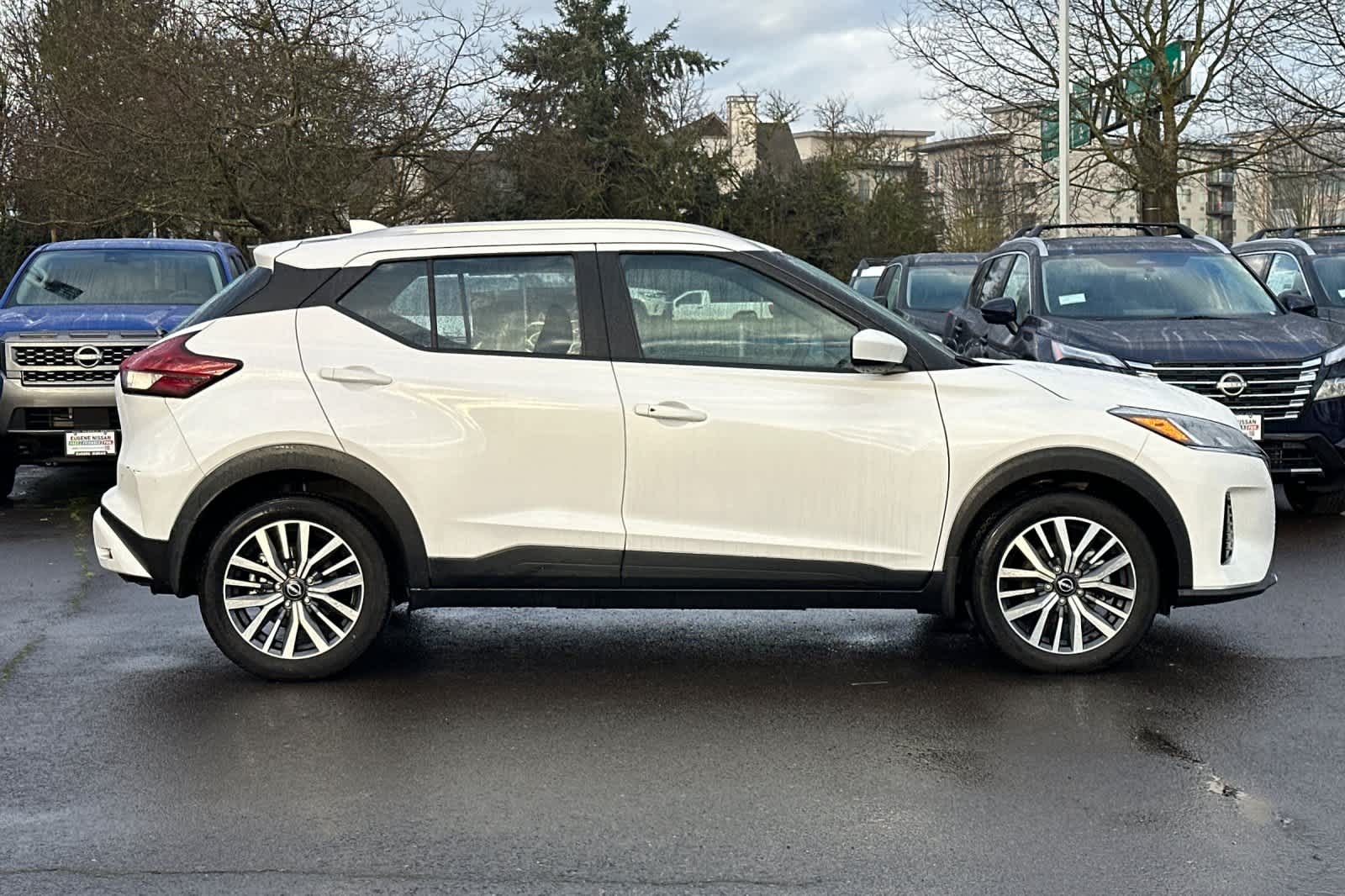 Thumbnail: 2023 Nissan Kicks - 8