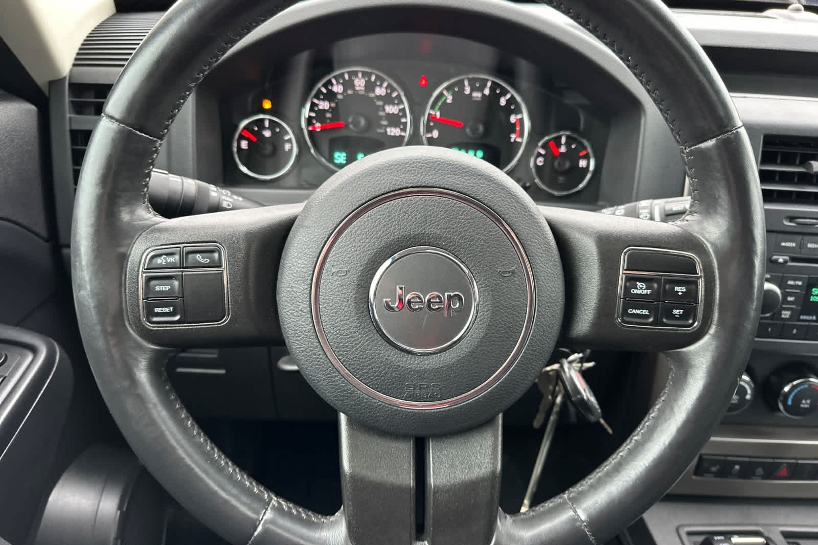 Thumbnail: 2012 Jeep Liberty - 21