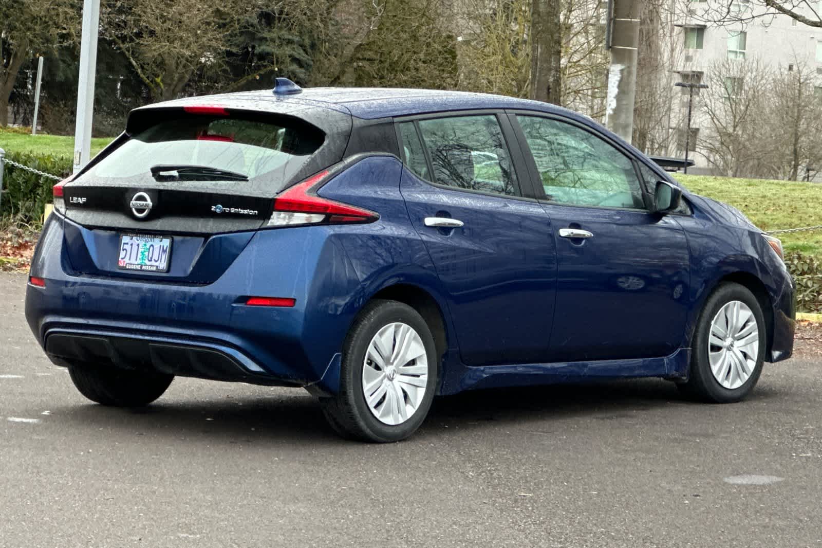 Used 2022 Nissan LEAF S with VIN 1N4AZ1BV6NC559637 for sale in Eugene, OR