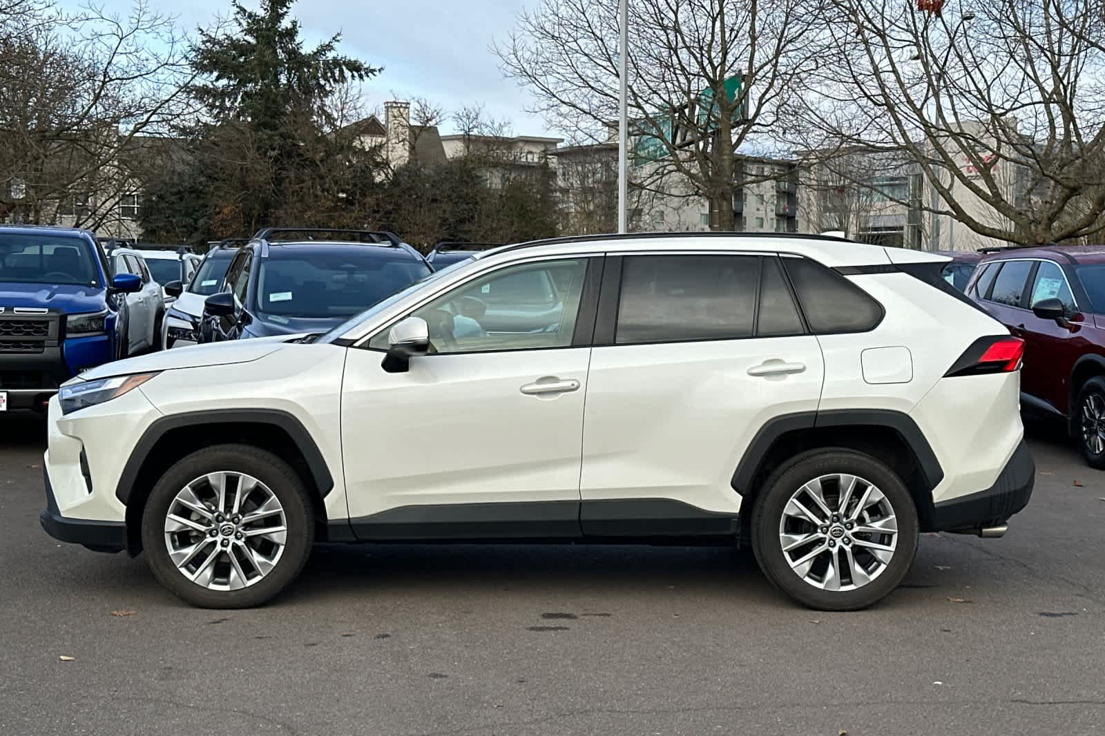 Thumbnail: 2022 Toyota RAV4 - 5