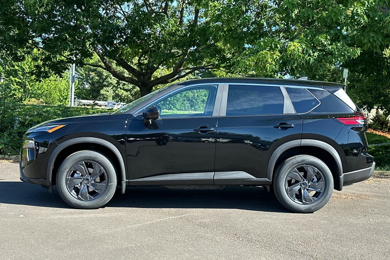 Thumbnail: 2026 Nissan Rogue - 5