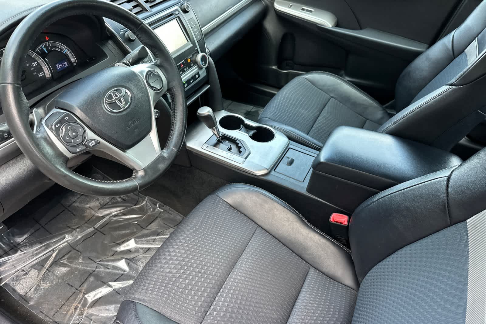 Thumbnail: 2013 Toyota Camry - 11