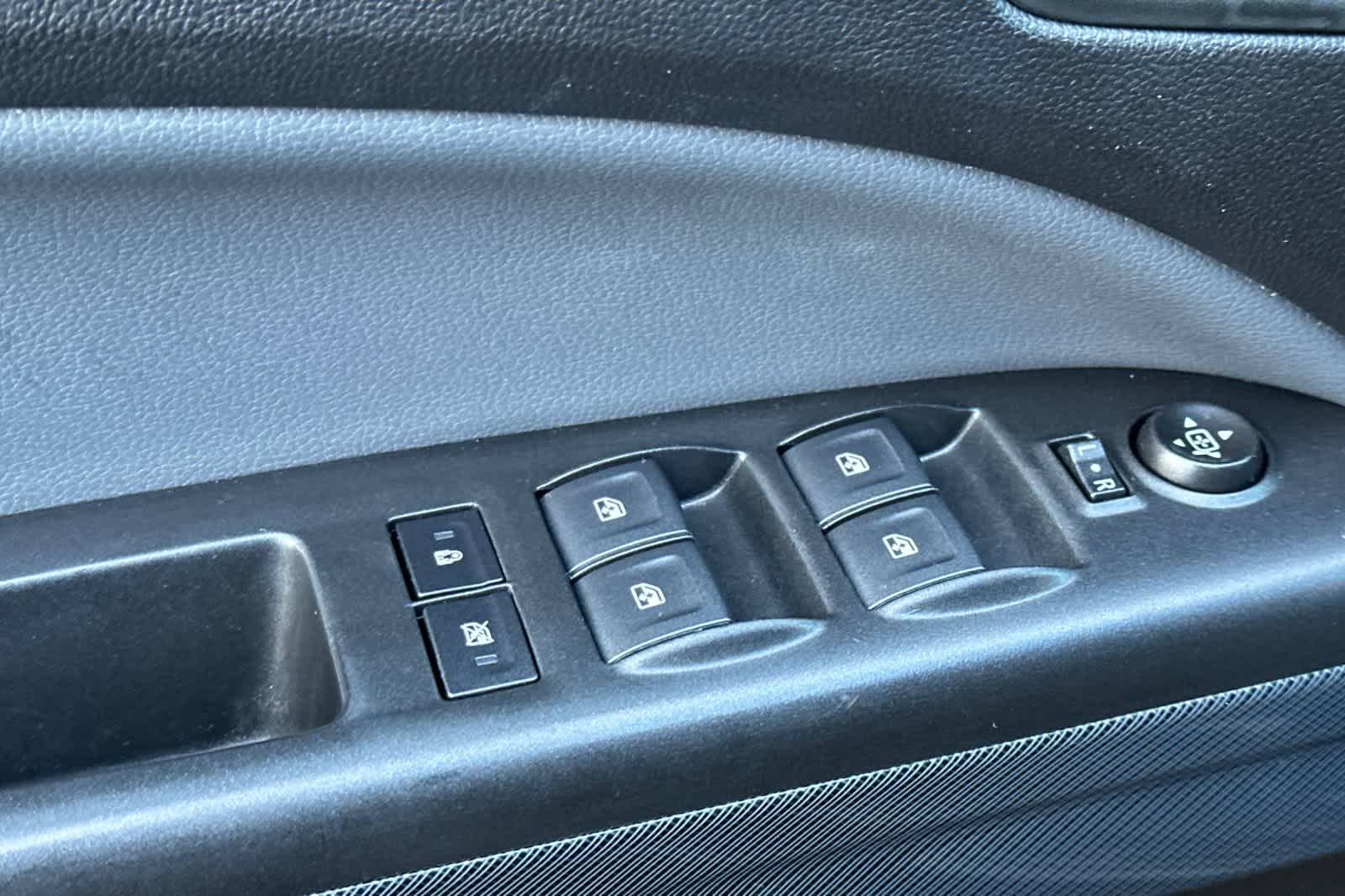 Thumbnail: 2019 Chevrolet Colorado - 13