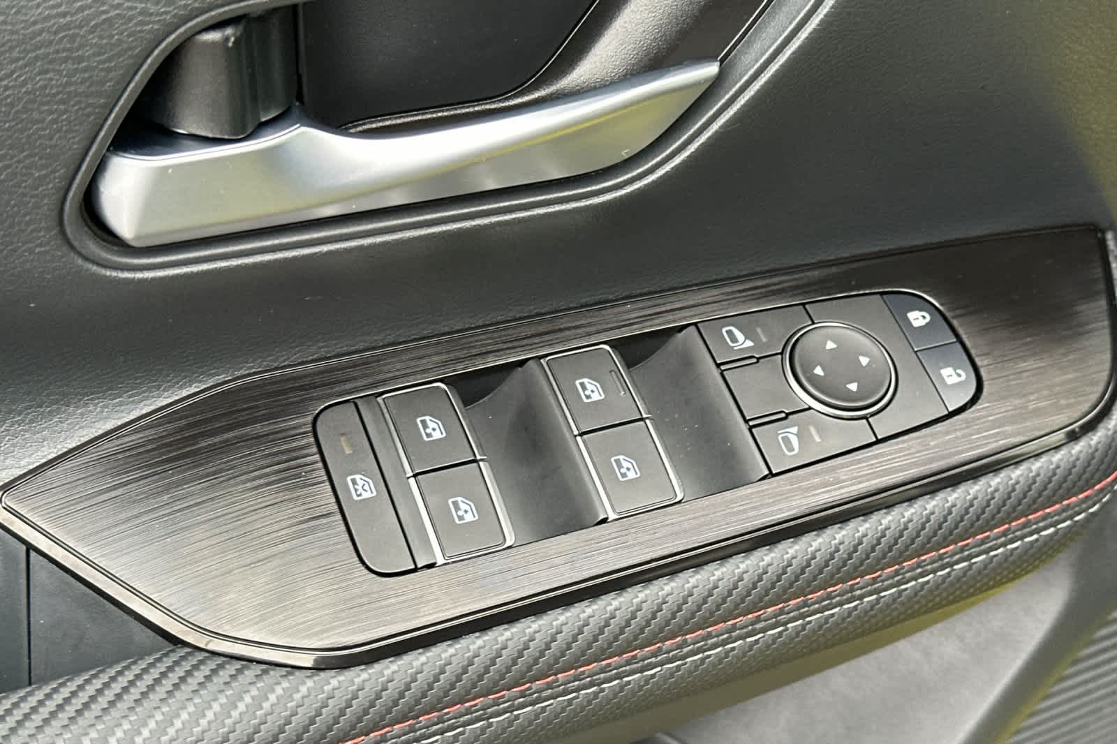 Thumbnail: 2026 Nissan Kicks - 13