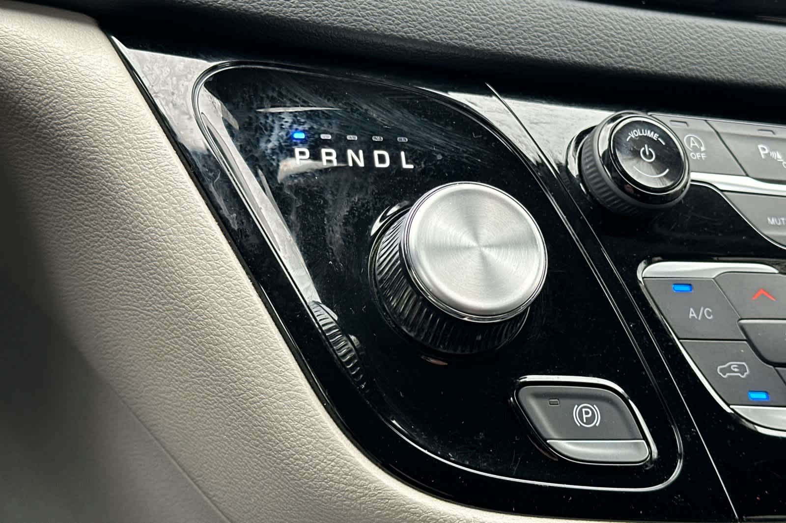 Thumbnail: 2024 Chrysler Pacifica - 22